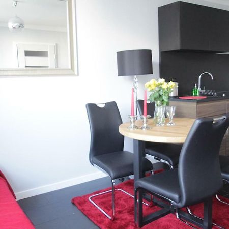 Fantastyczny Apartament Krolewska Varşovia Exterior foto