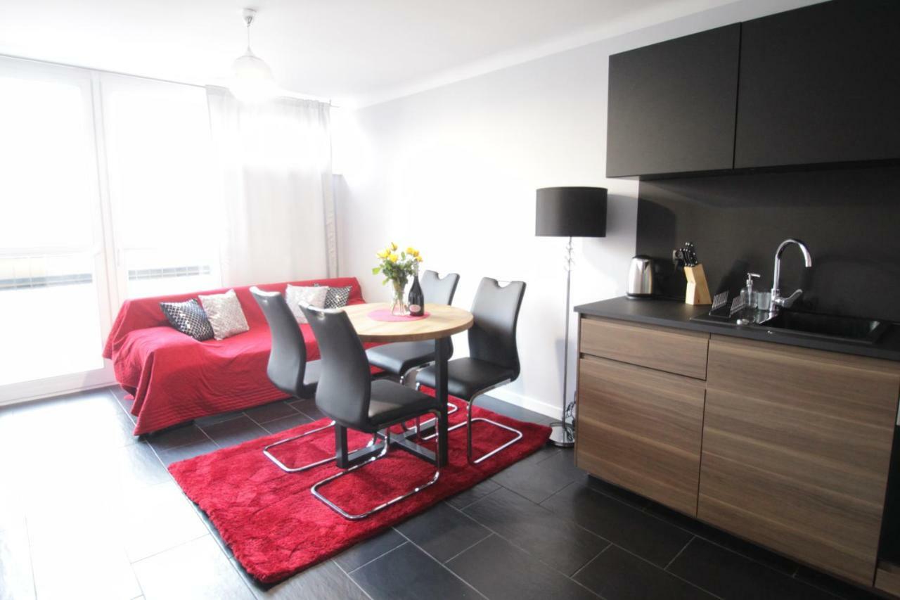 Fantastyczny Apartament Krolewska Varşovia Exterior foto